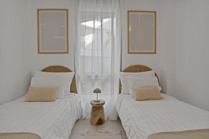 b37452d9891690a96936a0b26103a25d - 21