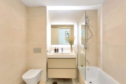 b37452d9891690a96936a0b26103a25d - 24