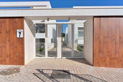 b37452d9891690a96936a0b26103a25d - 44