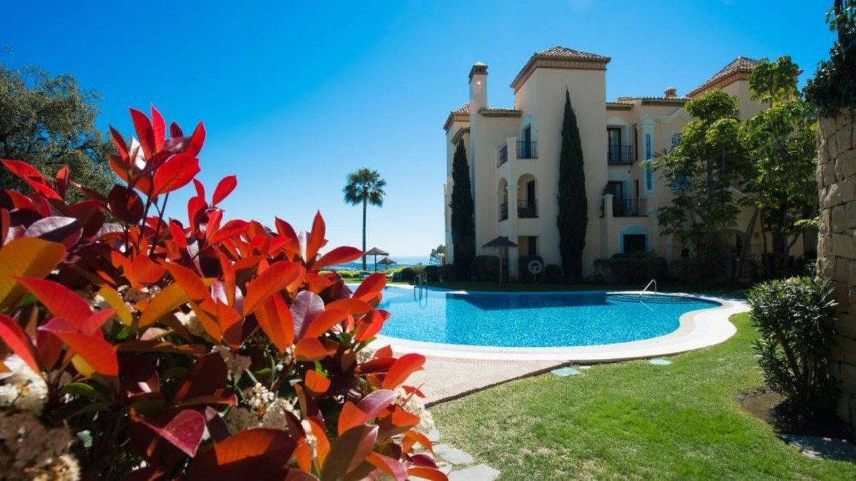 b3c1bfcf0c2a206d2b727c8bf01592f9 - 18