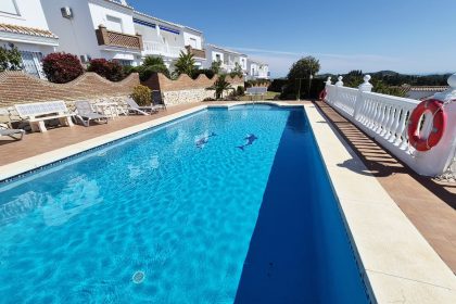 b3d7d7215547f834f04f7e2f7de49949 - 12