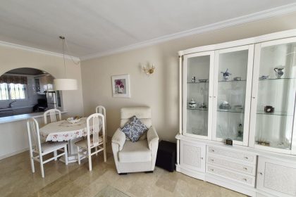 b3d7d7215547f834f04f7e2f7de49949 - 20