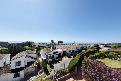 b3d7d7215547f834f04f7e2f7de49949 - 22