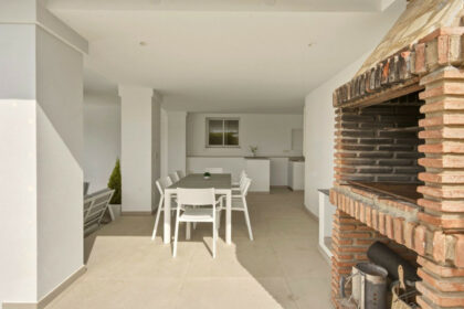 b40497574ef052328dd5b2db8f8687d8 - 12