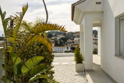 b40497574ef052328dd5b2db8f8687d8 - 31