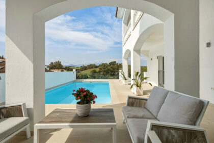 b40497574ef052328dd5b2db8f8687d8 - 32