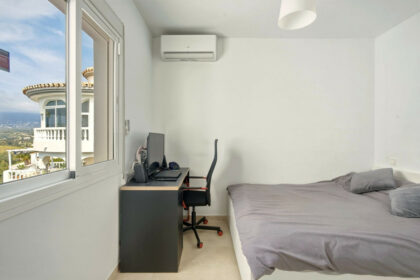 b40497574ef052328dd5b2db8f8687d8 - 33