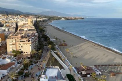 b40b9d19cce3d5fb8a584f85e453d15b - 1