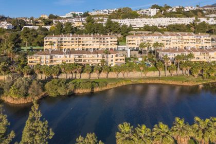 b4fcab5bcf183b0f56a270f99a1cfb94 - 22