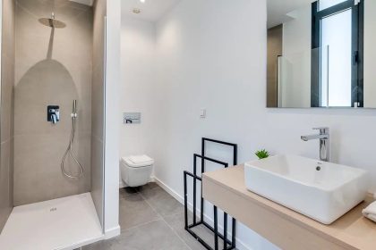 b509928088efde690d8a2721898e607d - 18