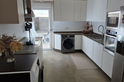 b52ca5fa8f0c5b799d1d8592305155be - 19