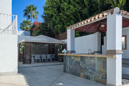 b52ca5fa8f0c5b799d1d8592305155be - 25