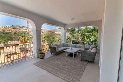 b52ca5fa8f0c5b799d1d8592305155be - 7