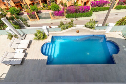 b52ca5fa8f0c5b799d1d8592305155be - 9