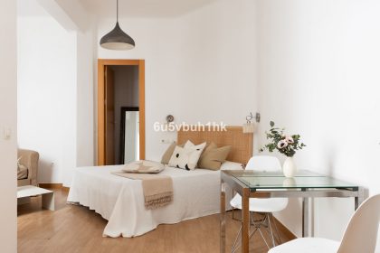 b53851b49f5851b0fd50c60272f5b704 - 1