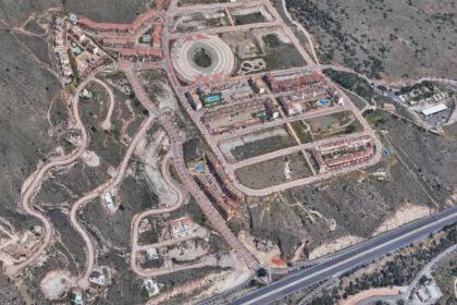 b5fd05ef938d9c15eebd5d186d78a028 - 4