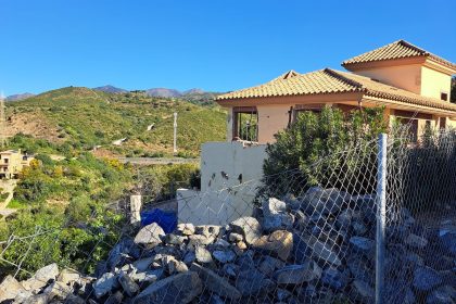 b6927c64804de239af2f5925f1fa1526 - 7