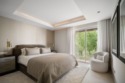 b6e2be981096f4a195cca294c89a4751 - 14