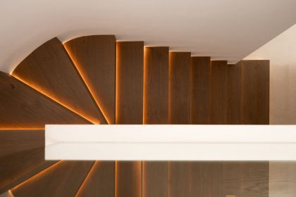 b6e2be981096f4a195cca294c89a4751 - 18