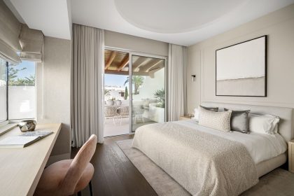 b6e2be981096f4a195cca294c89a4751 - 7