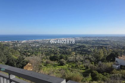 b742315f5f2c1bb6a803c87b26e9510c - 10