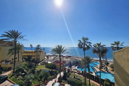 b76e3a72c53cf7f2fb4ae70093ea7850 - 1