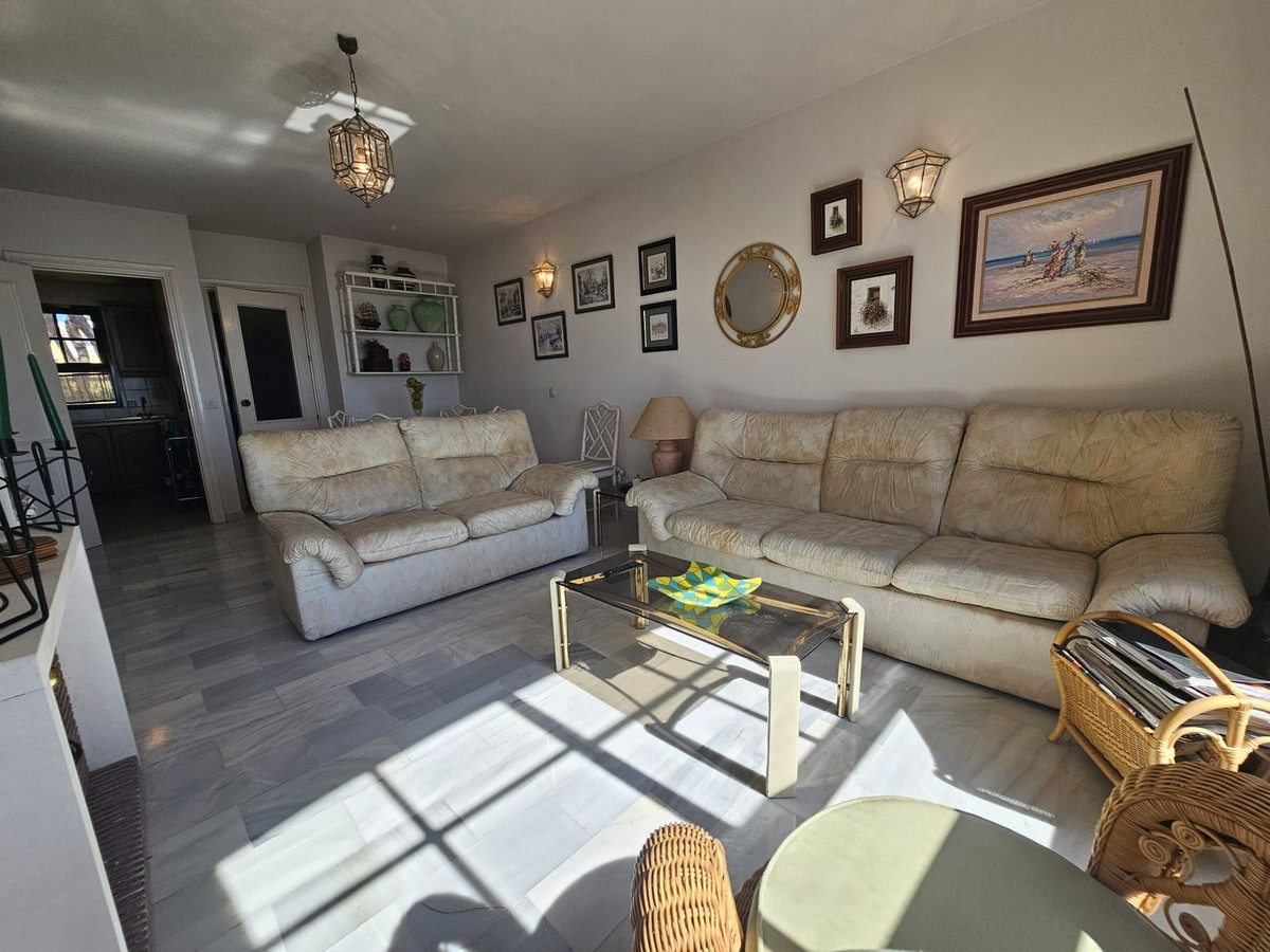 b76e3a72c53cf7f2fb4ae70093ea7850 - 11