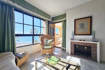 b76e3a72c53cf7f2fb4ae70093ea7850 - 3