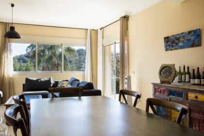 b7733d9f568d49be002c9ff6d14b565f - 11