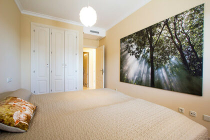 b7733d9f568d49be002c9ff6d14b565f - 20