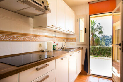 b7733d9f568d49be002c9ff6d14b565f - 26