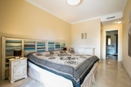 b7733d9f568d49be002c9ff6d14b565f - 30