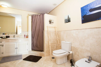 b7733d9f568d49be002c9ff6d14b565f - 34