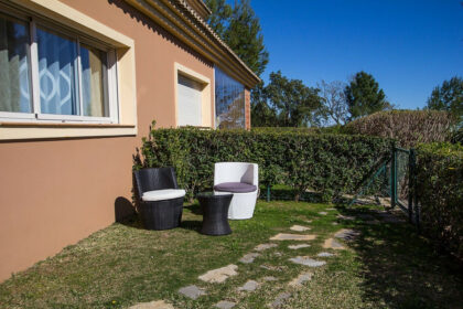 b7733d9f568d49be002c9ff6d14b565f - 37