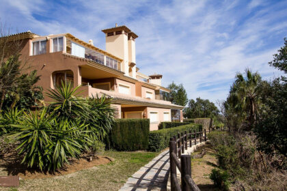 b7733d9f568d49be002c9ff6d14b565f - 40