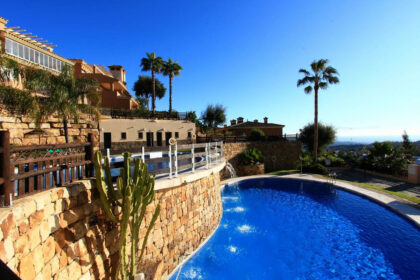 b7733d9f568d49be002c9ff6d14b565f - 42