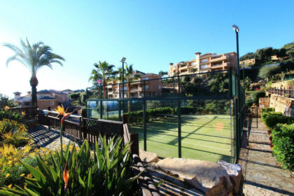 b7733d9f568d49be002c9ff6d14b565f - 43