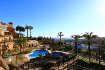 b7733d9f568d49be002c9ff6d14b565f - 44