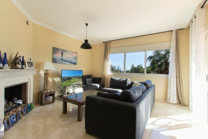 b7733d9f568d49be002c9ff6d14b565f - 5