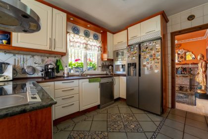 b7ca0b0b644335d117d3a1136231a335 - 20