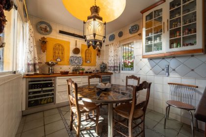 b7ca0b0b644335d117d3a1136231a335 - 21