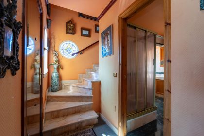 b7ca0b0b644335d117d3a1136231a335 - 32