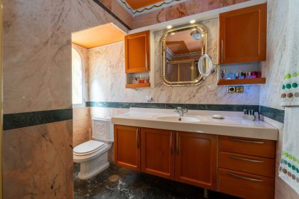 b7ca0b0b644335d117d3a1136231a335 - 33