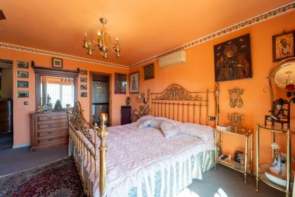 b7ca0b0b644335d117d3a1136231a335 - 40