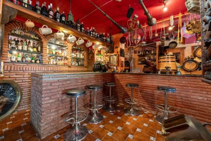 b7ca0b0b644335d117d3a1136231a335 - 54