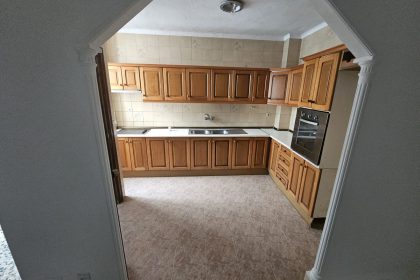 b82106360a327d239e2707d00e282f7b - 4