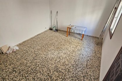 b82106360a327d239e2707d00e282f7b - 9