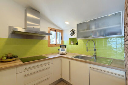 b831c3e6519d6b4f438f6af8cfc0fa32 - 17