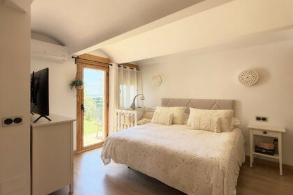 b831c3e6519d6b4f438f6af8cfc0fa32 - 19