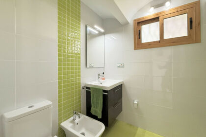 b831c3e6519d6b4f438f6af8cfc0fa32 - 28